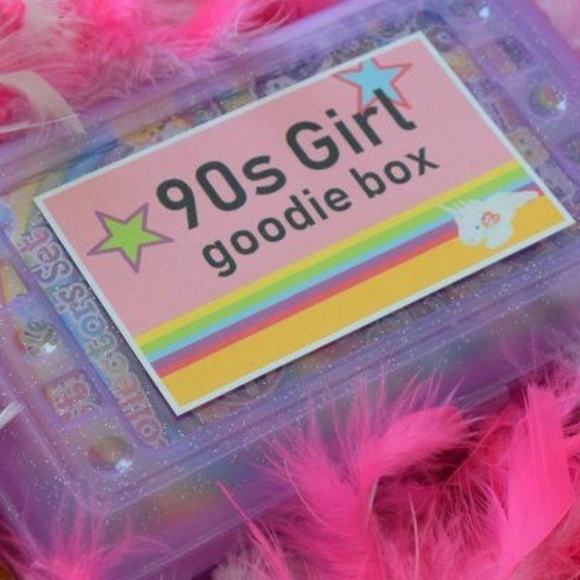 Abercrombie & Fitch Accessories - 90's Girl GOODIE BOX 💓